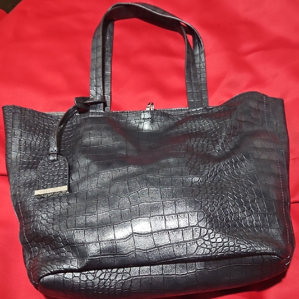 Elegant Black Crocodile-Embossed Tote Bag